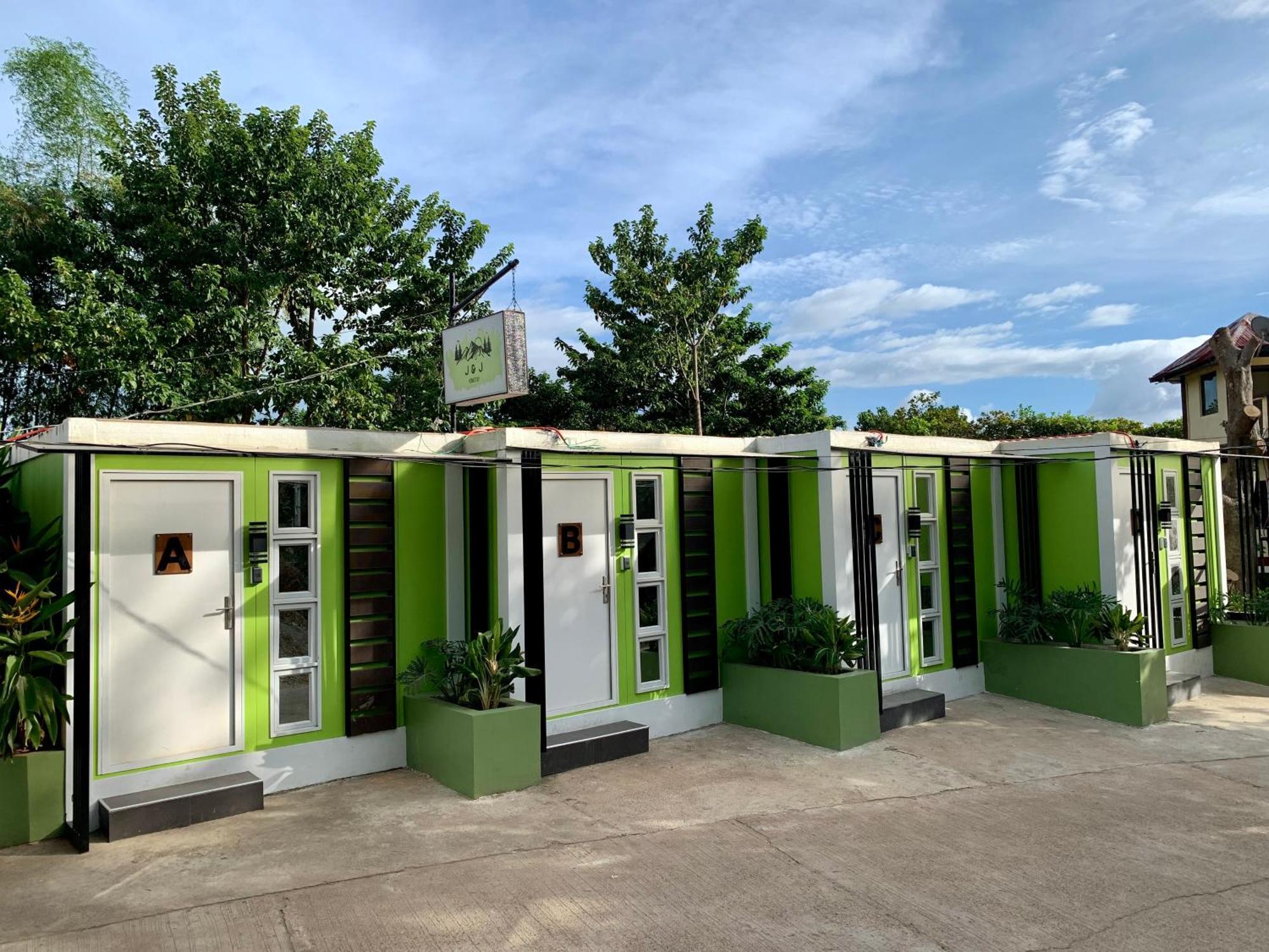 J & J Homestay Coron Exterior foto